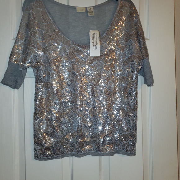 Sequin Top - Picture 2 of 3